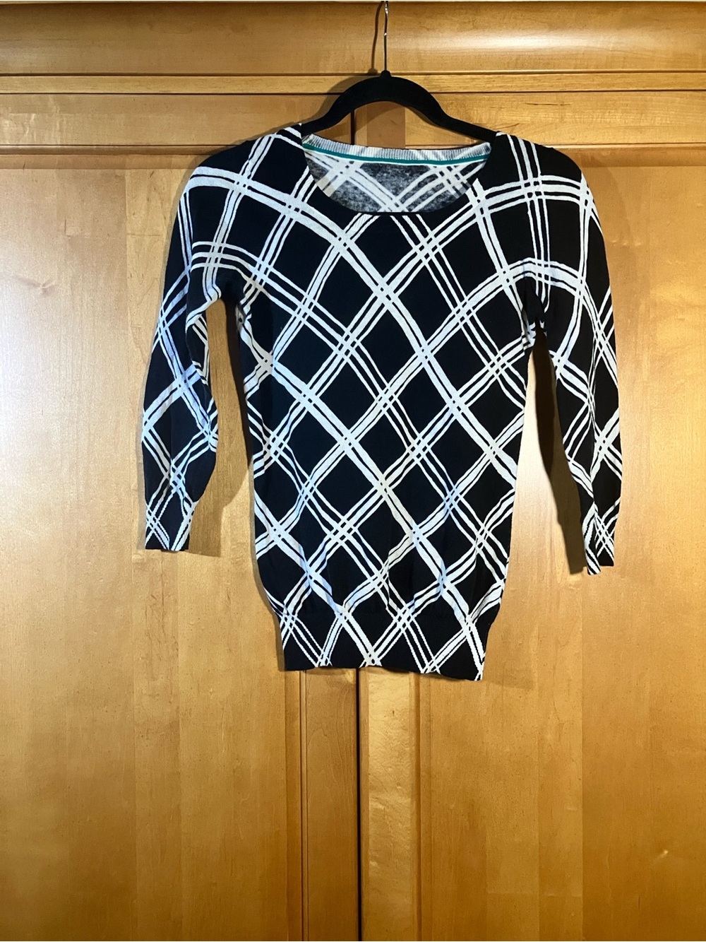 Banana Republic Black and White Plaid Crew Neck Sweater